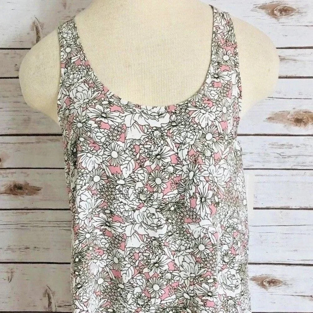 NWT ABOUND Women Sleeveless Pull Over Floral Pink White Shirt Top Size Medium